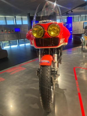 Visite de la Fédération internationale de Motocyclisme